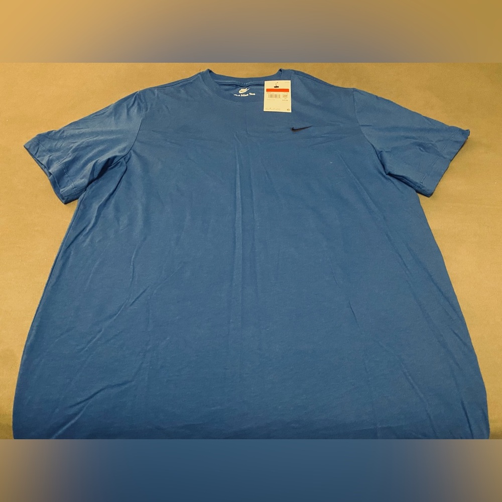 Nike The Nike Tee Size Large Men’s New With Tags